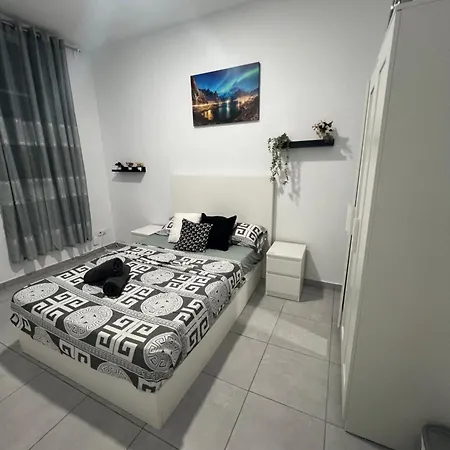 In Spacious In Center ברצלונה
