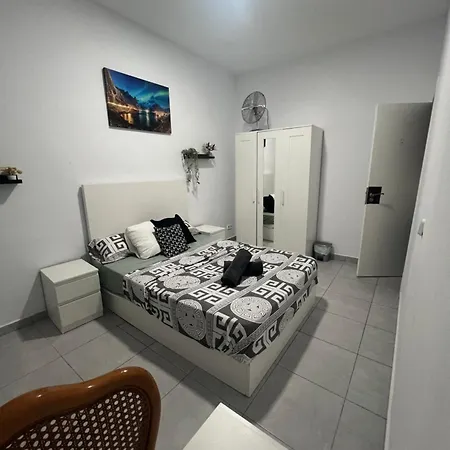 Apartment In Spacious In Center *