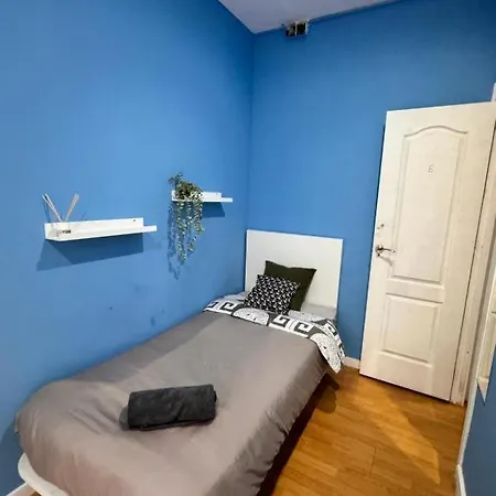 Apartment In Spacious In Center *